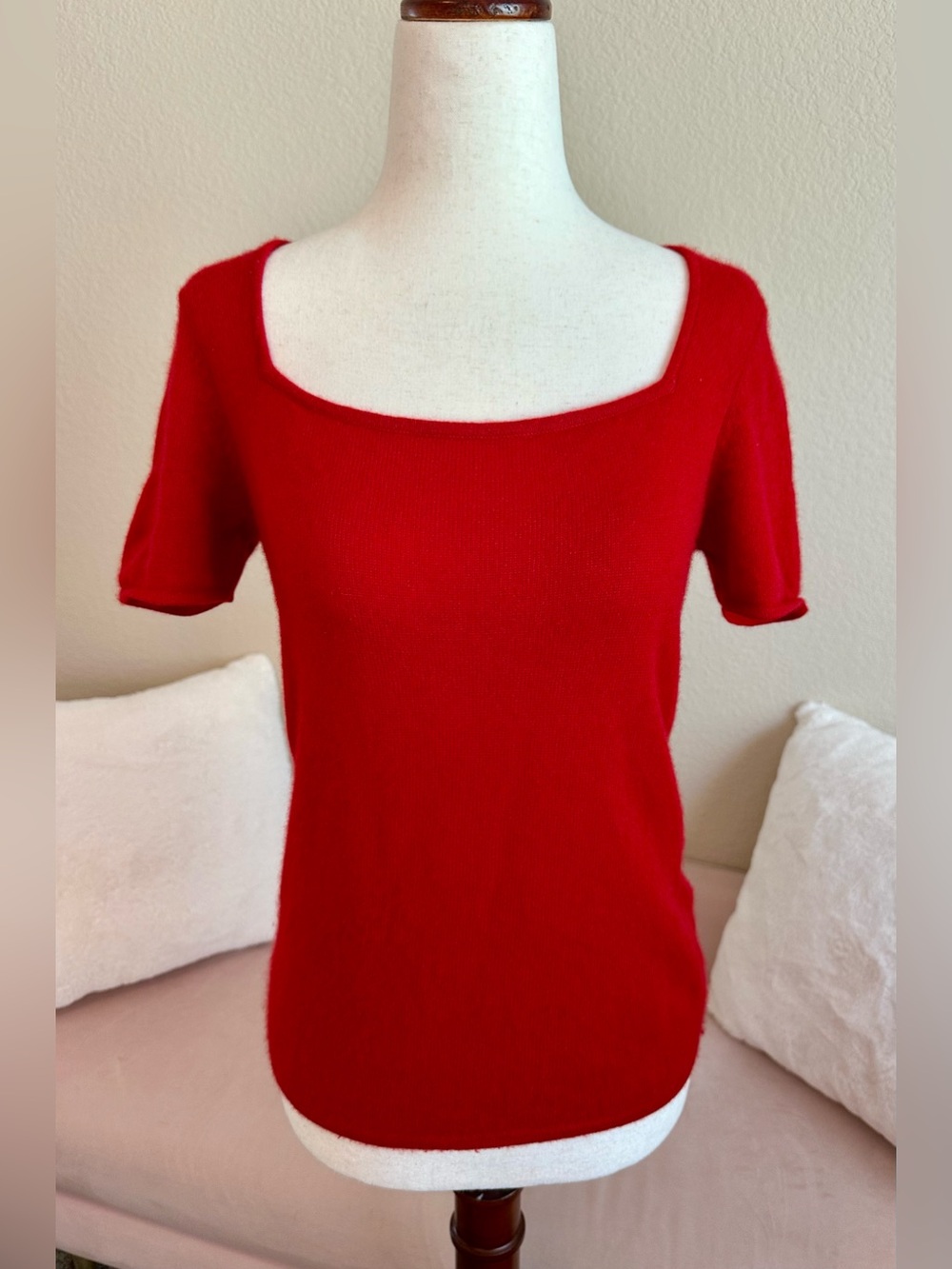 Dana Buchman Red Scoop Neck Short Sleeve Sweater